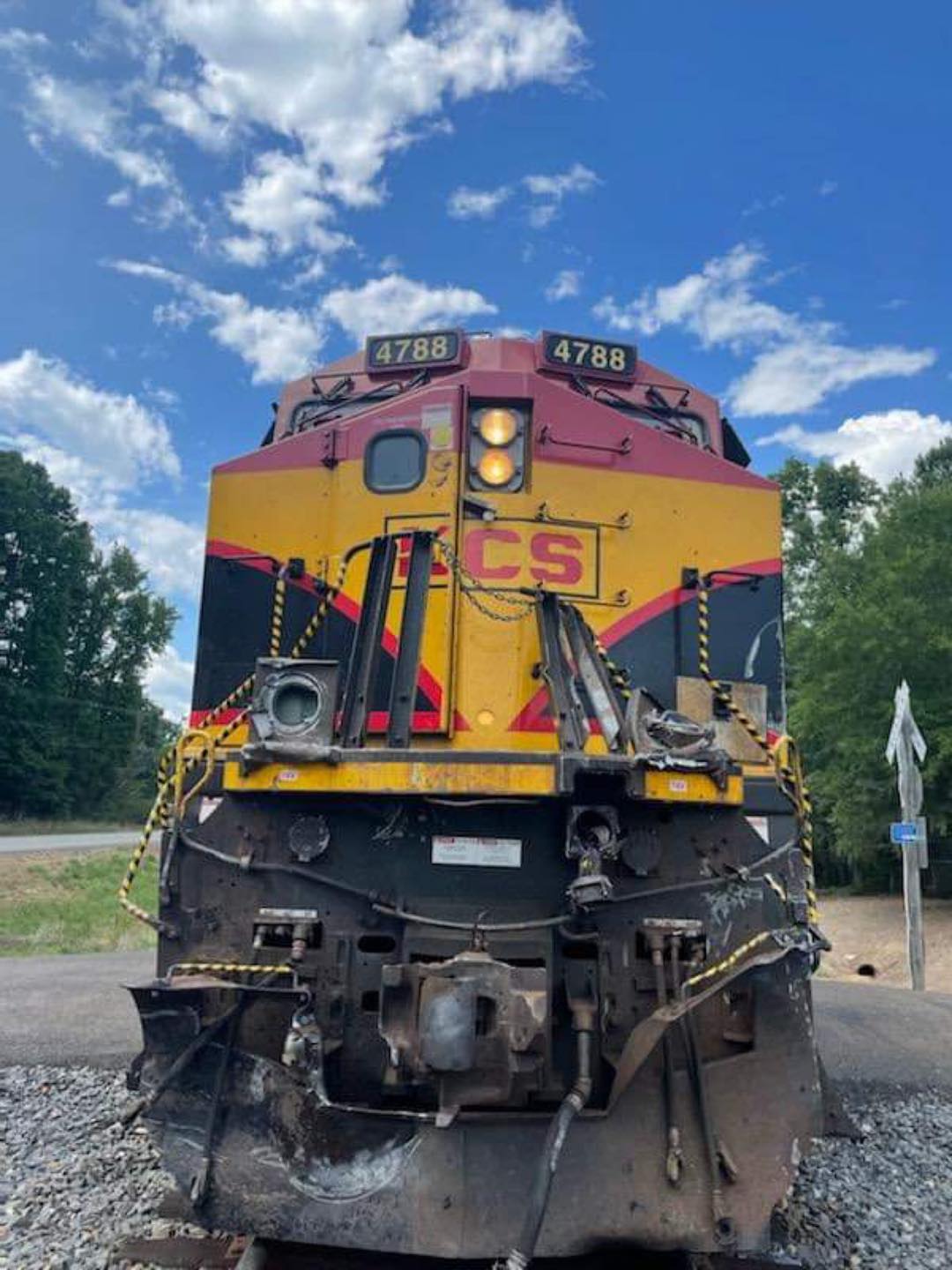 LA ONE CERRADO TRAS CHOQUE DE TREN