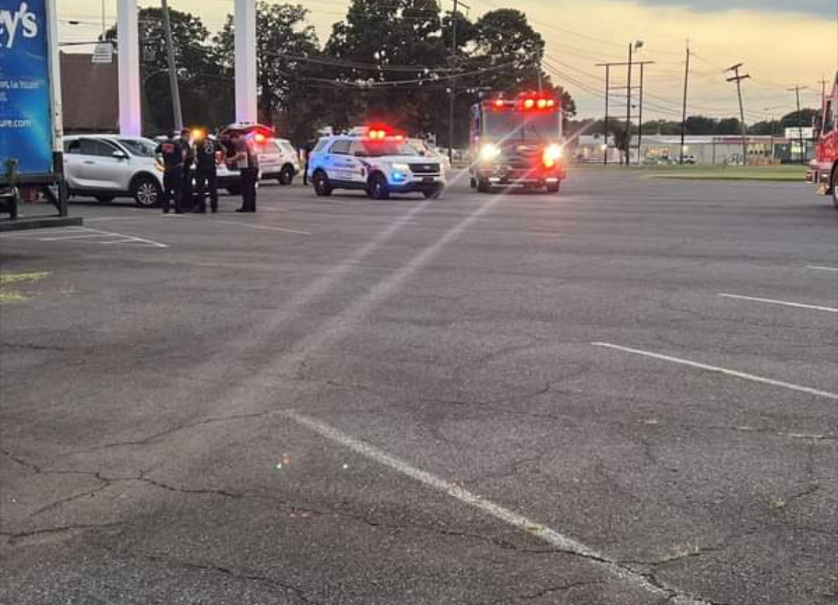 TIROTEO EN BARRIO CEDAR GROVE DEJANDO A UN ADOLESCENTE HERIDO