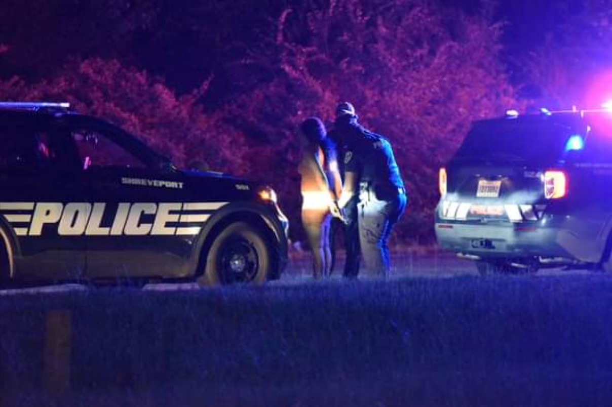 SE DETIENE EL TRAFICO EN PINES ROAD DEBIDO A TIROTEO