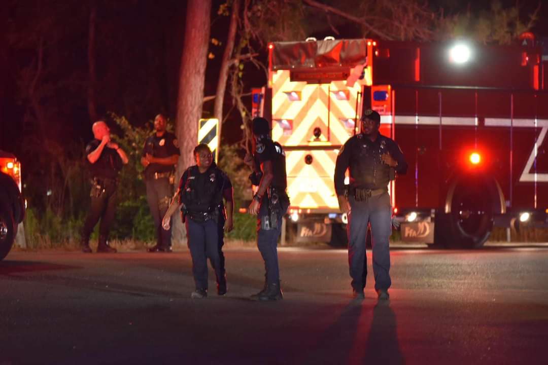 ULTIMAS NOTICIAS: PERSECUCION A ALTA VELOCIDAD TERMINA FATAL EN COLQUITT ROAD